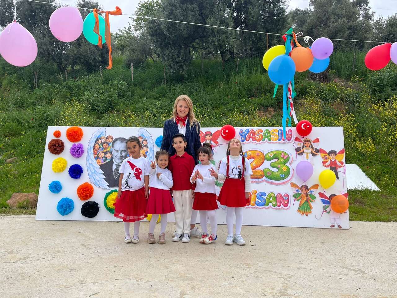 Köy Okulunda 23 Nisan Coşkusu 1